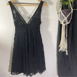 Deb Black Lace Chemise vintage Y2K romantic lace